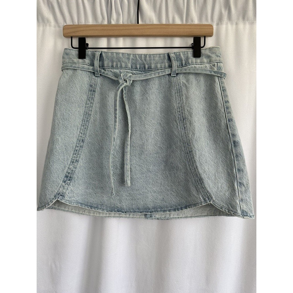 Pacsun Light Wash Denim Mini Skirt Size Womens 27 Tulip Hem with Belt